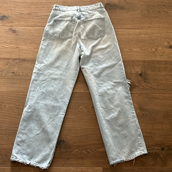 Light Wash Wide Leg Jeans - Picture 2 of 4